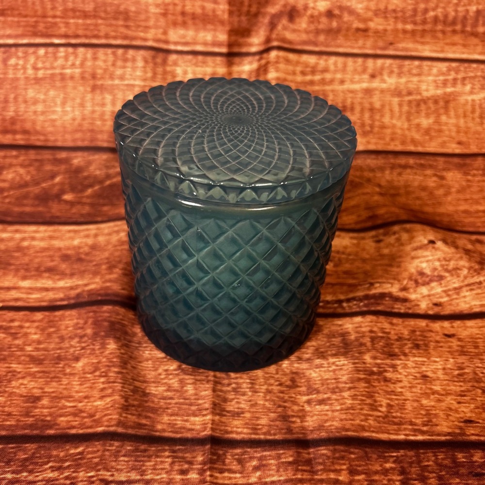 Sea and Sand California Sugar Berry 15oz Candle Teal Blue Glass Double Wick